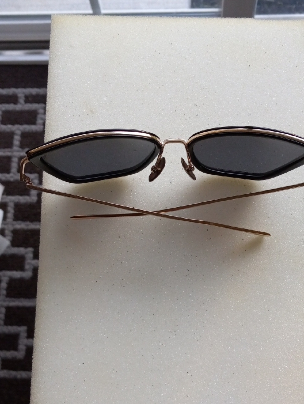 Slim Cat-Eye Metal Frame Sunglasses in Gold